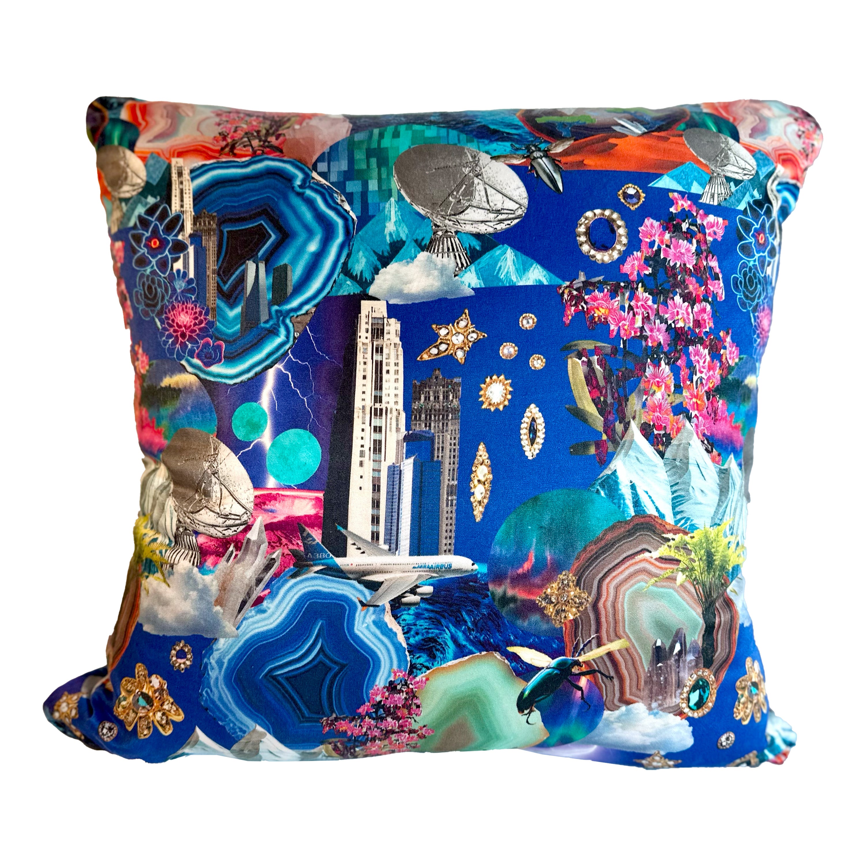The Neptune Pillow 🔵⋆⭒˚.⋆🔭