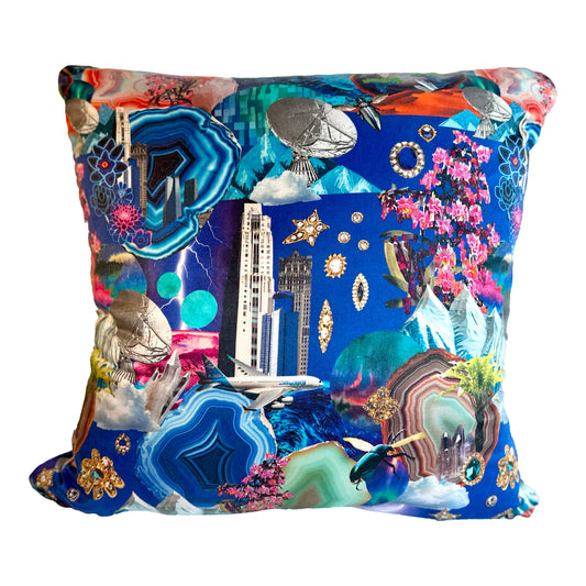 The Neptune Pillow 22"