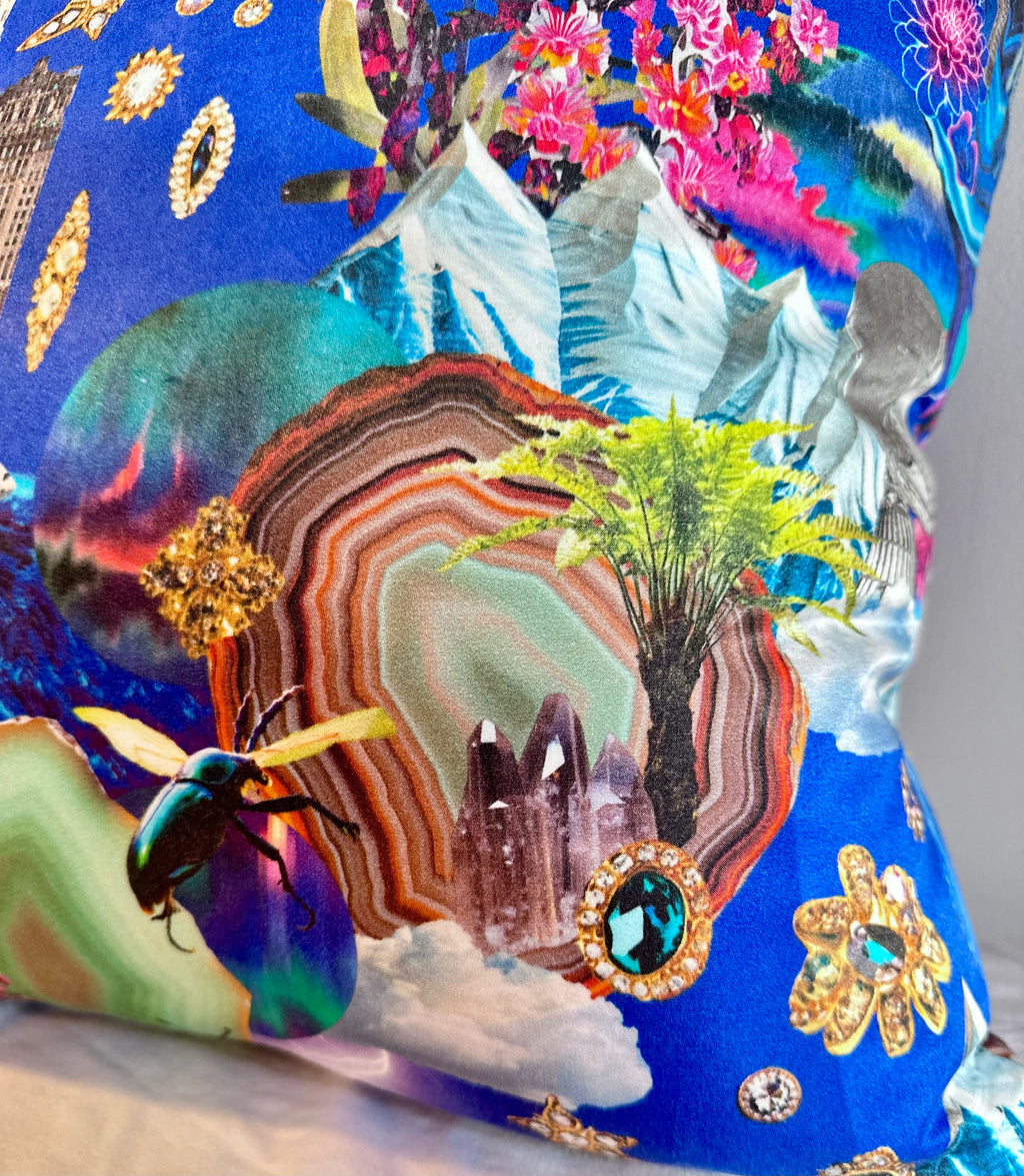 The Neptune Pillow 🔵⋆⭒˚.⋆🔭
