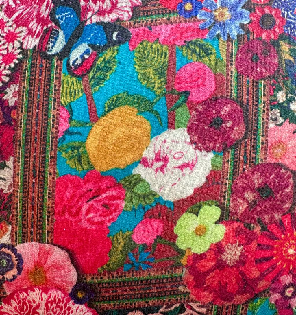 The Garden Pillow 🌸‧₊˚❀