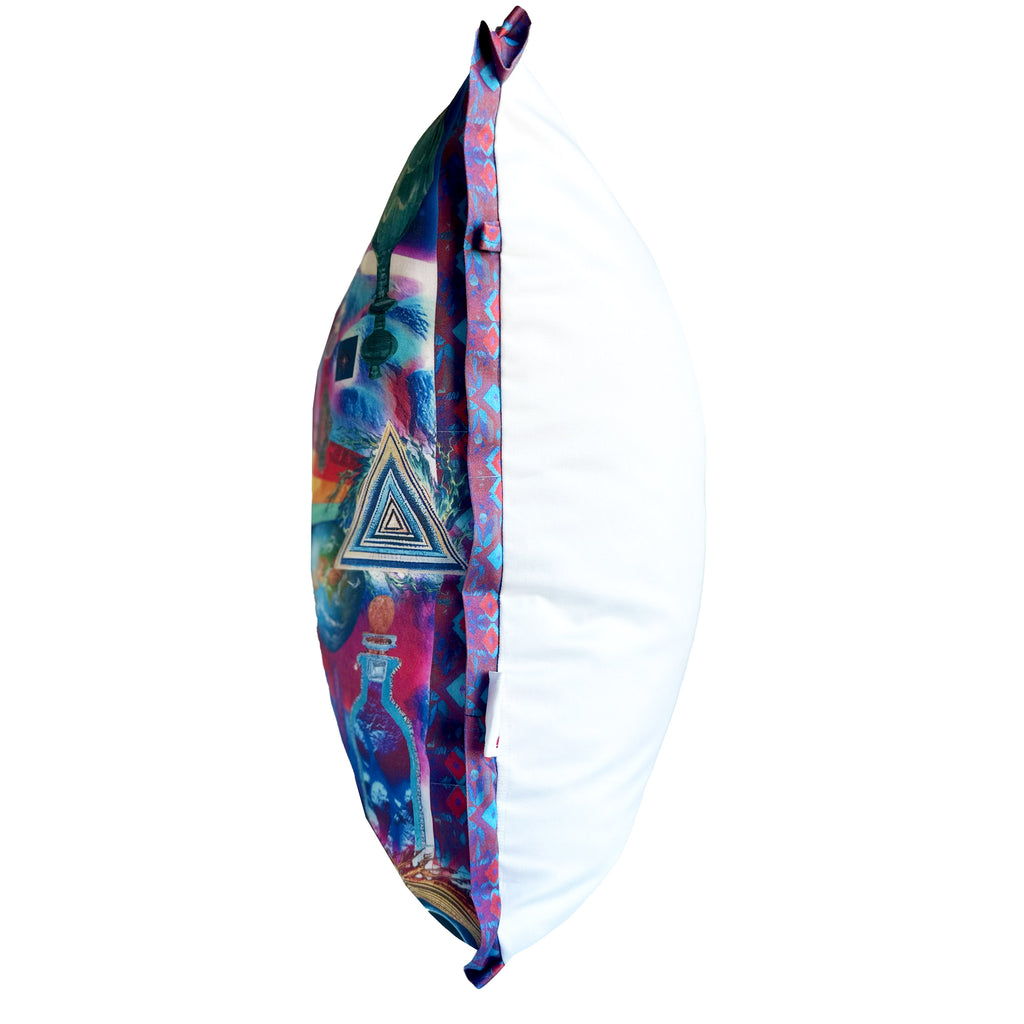 The Sciences Pillow 🧬☢⋆.˚⚕⚛︎