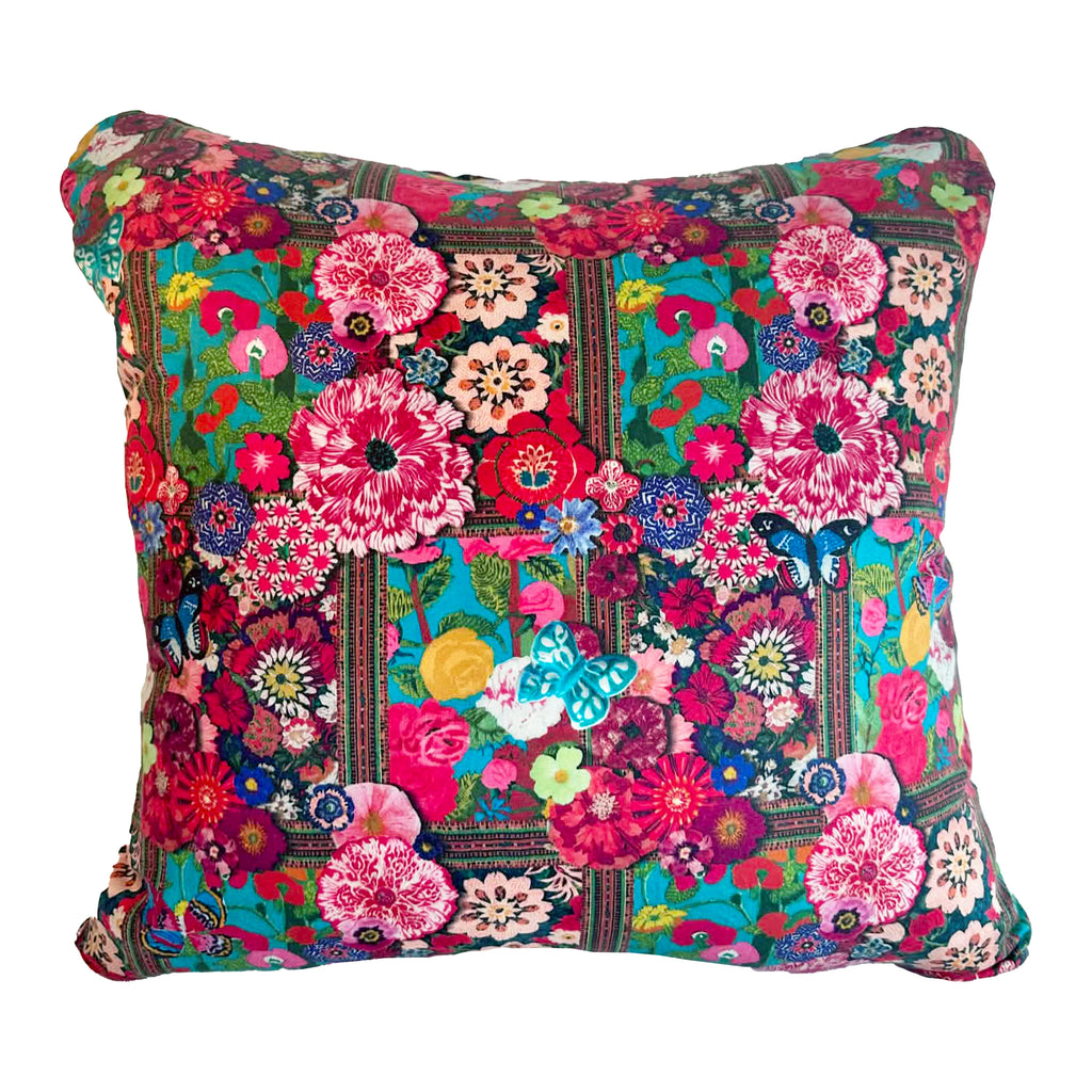 The Garden Pillow 🌸‧₊˚❀
