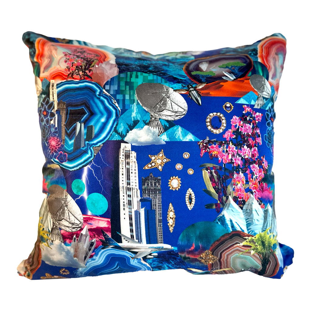 The Neptune Pillow 🔵⋆⭒˚.⋆🔭