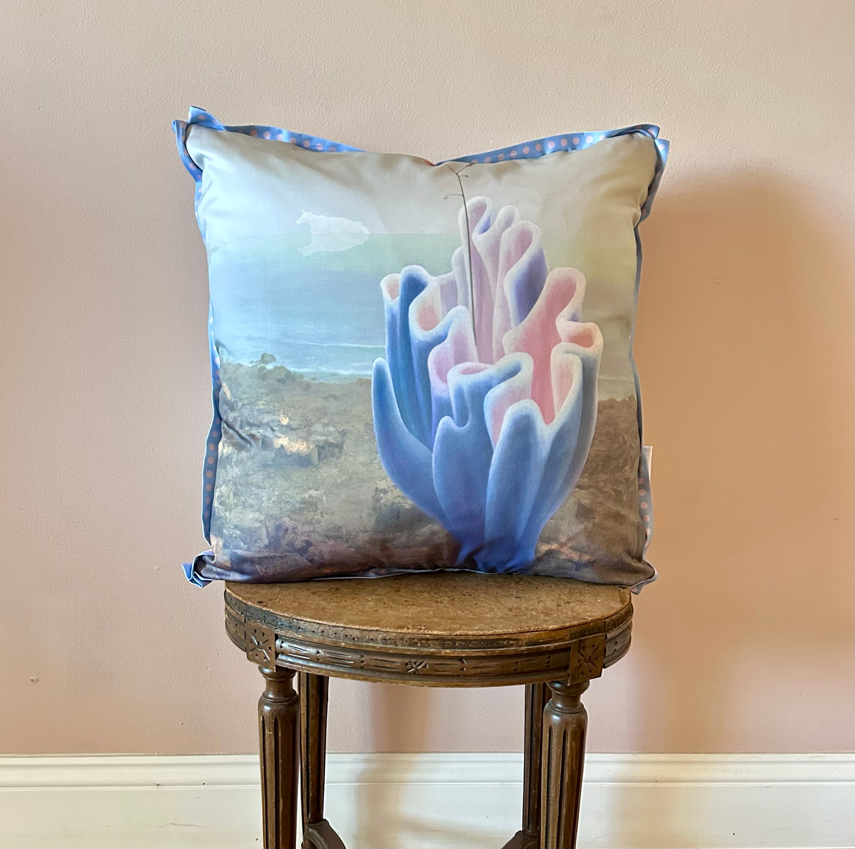 The Vase Flower Pillow 🌸🏺